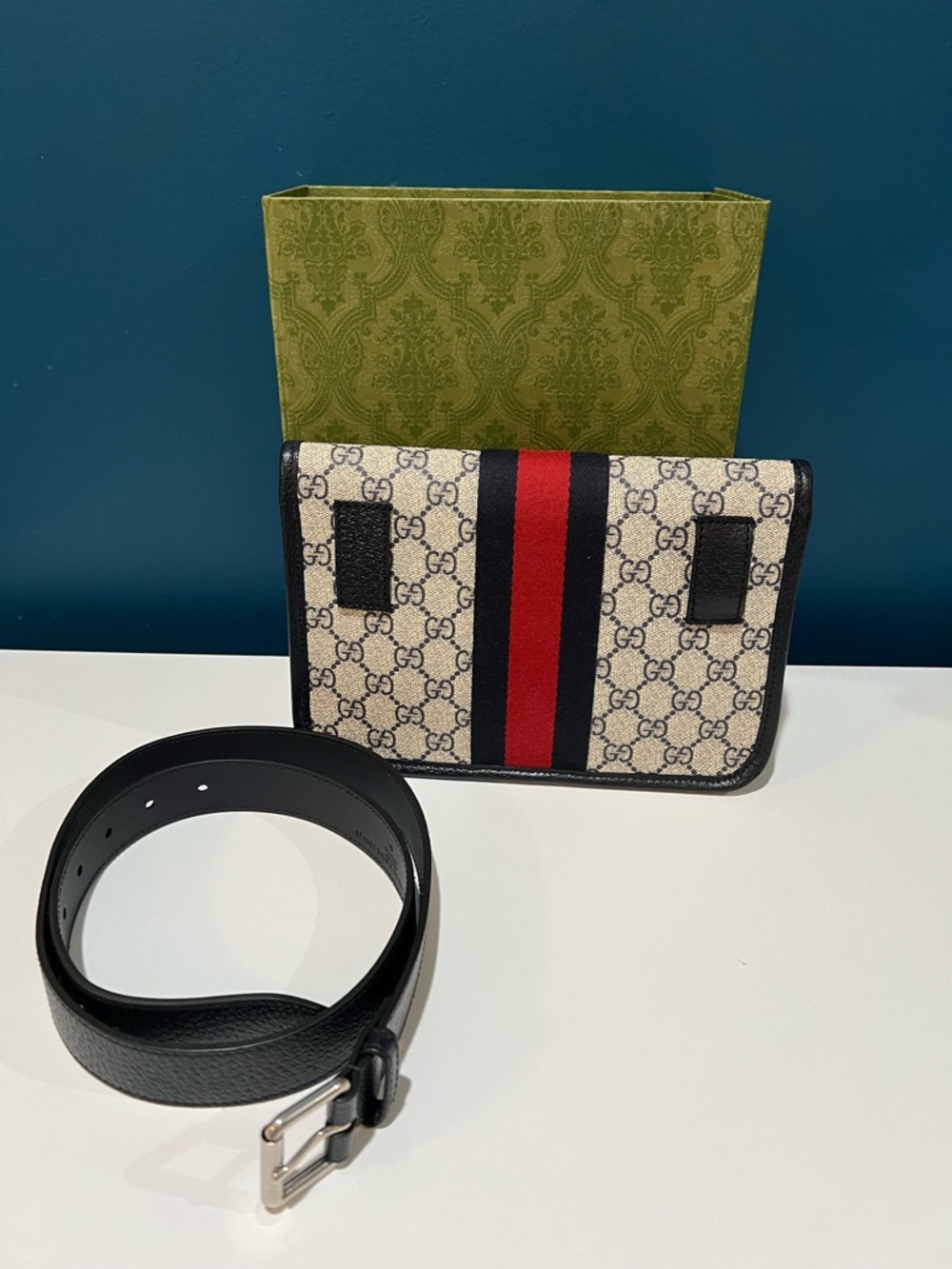 NWT: Gucci GG Supreme Belt Bag/Crossbody with Navy and Red Web Stripe - Picture 3 of 9